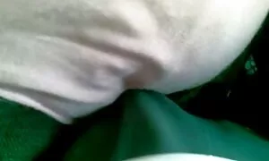 او توسط یک انگل بیمار گرفتار عکس سکسی تمیز شد
