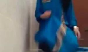 دیک مکیدن عکس سکسی کارتونی بن تن جوجه سیاه در توالت