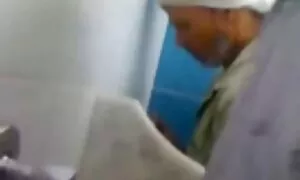 Amiya Moretti زیبا یک سرویس عکس سکسی متحرک شهوانی را عمیقاً بلعیده است